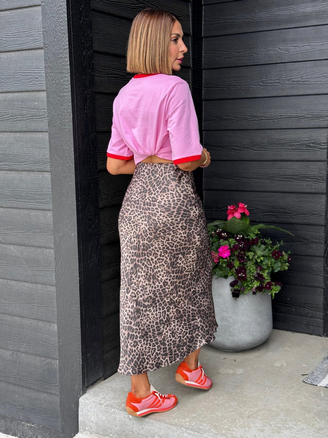 【EEUN】Stiff Leopard Skirt Amazon.com: Ezcosplay Women Faux Suede Leopard Pencil Skirt