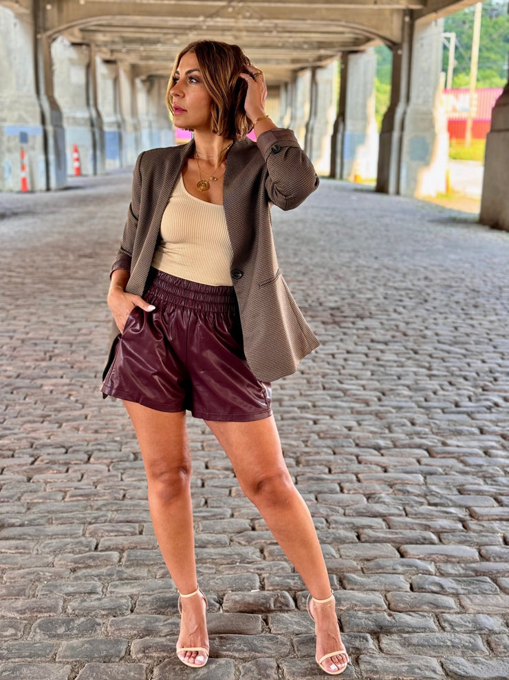 Caten Short (Burgundy) - theClothesRak