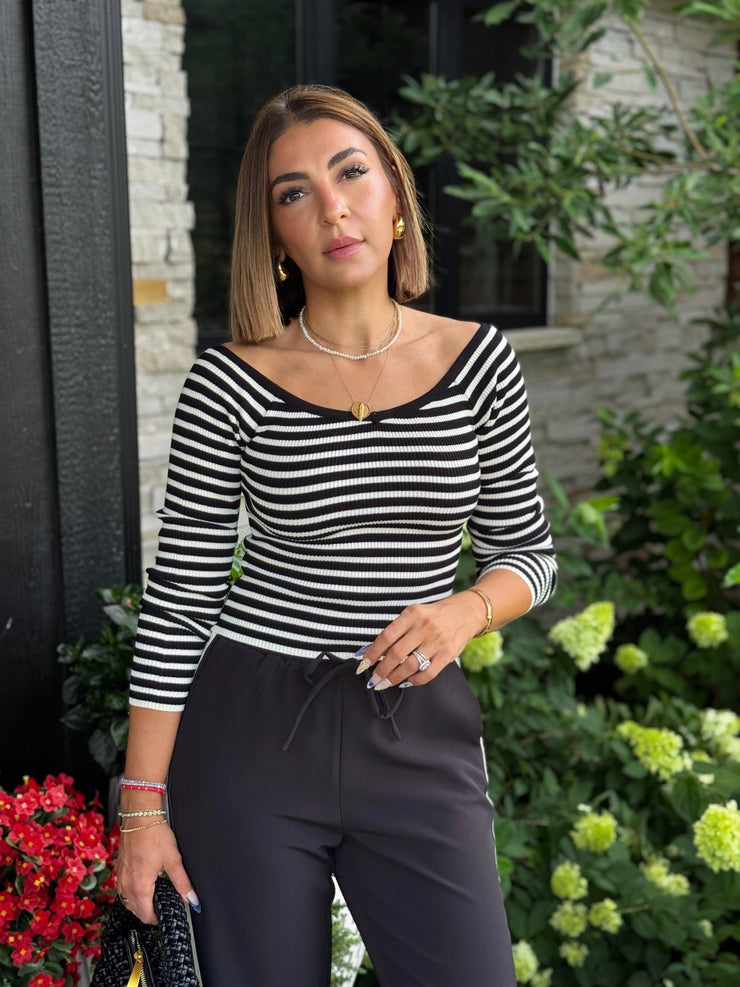 Elaine Sweater (Black) - theClothesRak
