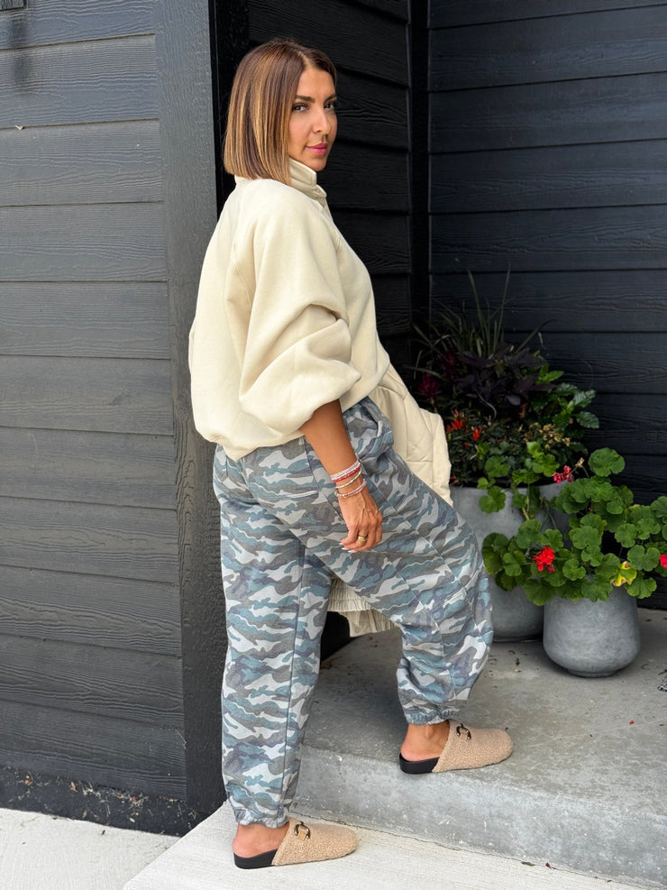 Josie Sweatshirt - theClothesRak