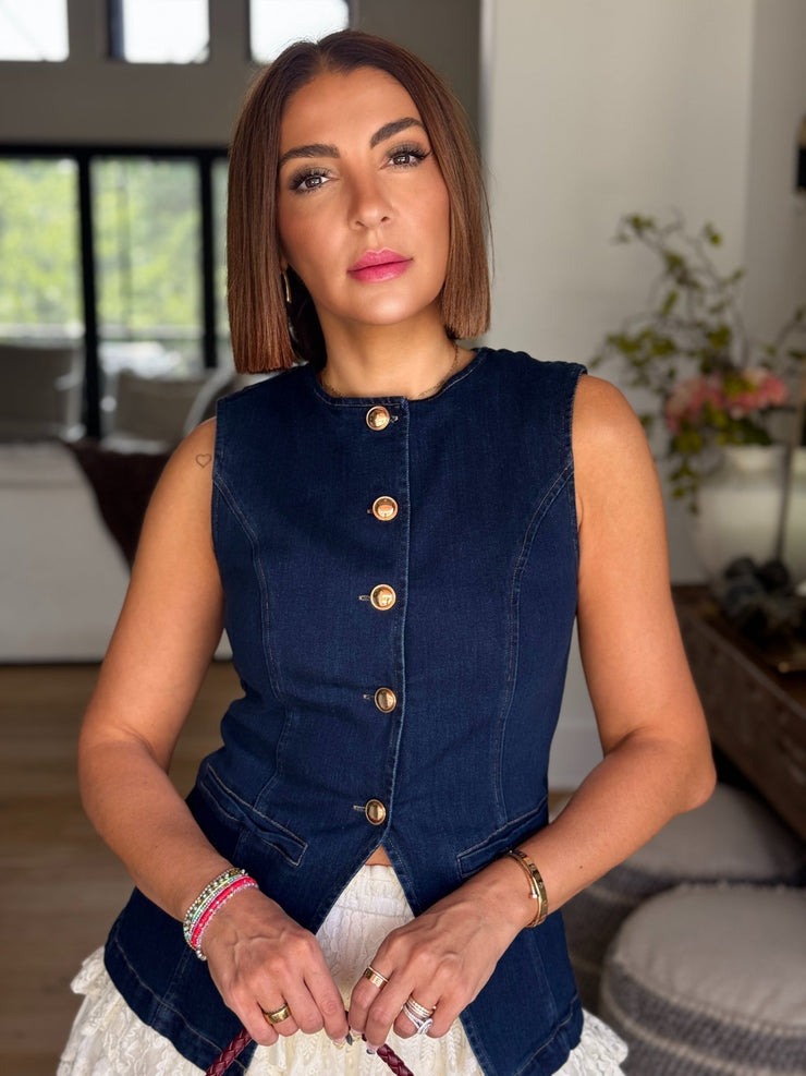 Paula Vest - theClothesRak