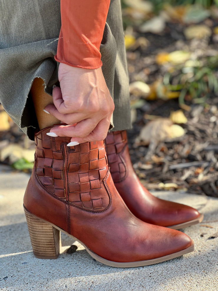 Dawnn western boots hot sale